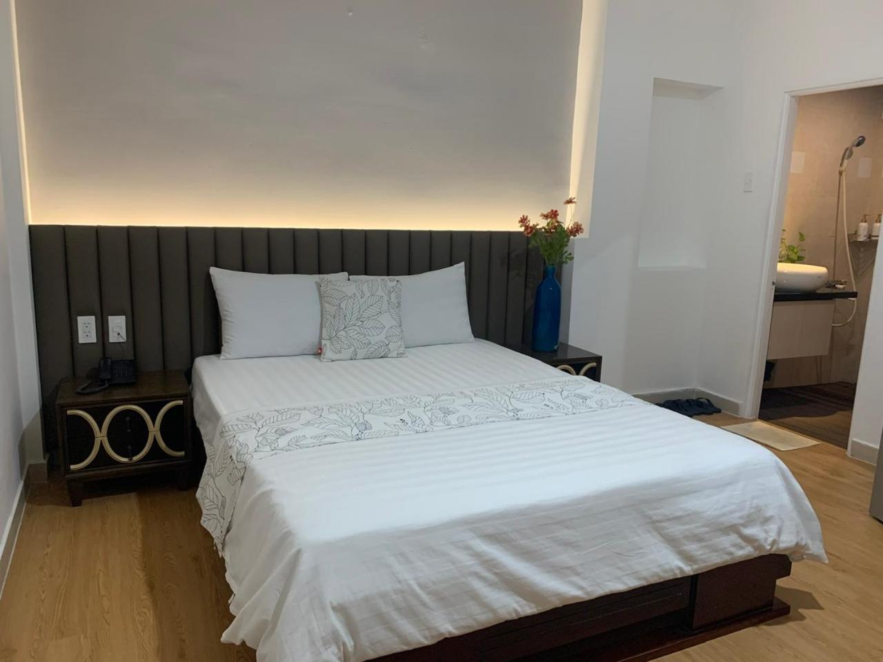 RedDoorz Trang An Hotel Ho Chi Minh-stad Buitenkant foto