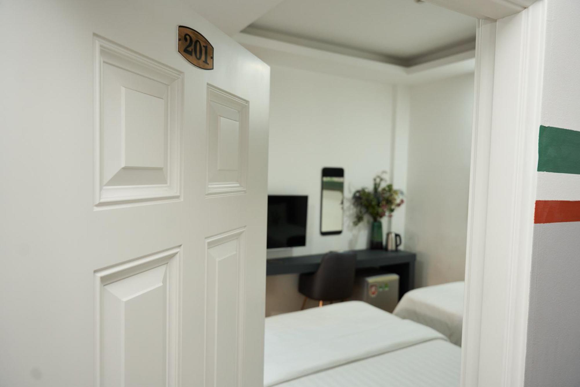 RedDoorz Trang An Hotel Ho Chi Minh-stad Buitenkant foto