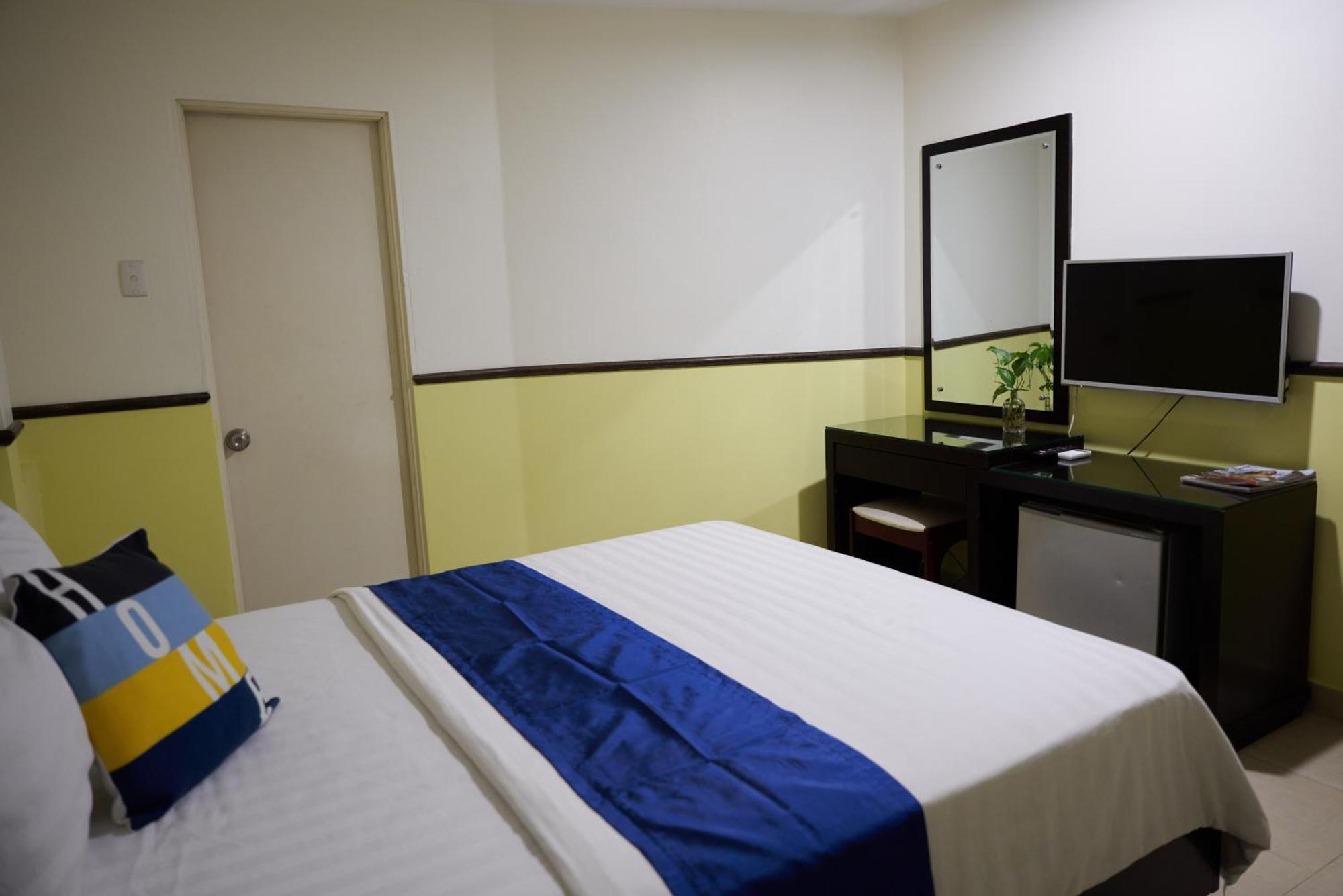RedDoorz Trang An Hotel Ho Chi Minh-stad Buitenkant foto